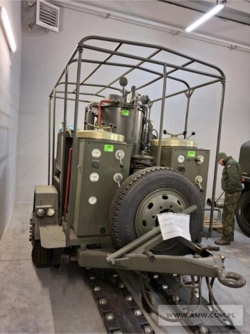 Urządzenie destylacyjno-sterylizujące UD-2 na p-pie 1-os. (ład. 1 500 kg, z częściowym wyposażeniem) z zespołem spalinowo -elektrycznym PAB 4/300 (4 kW, 230/400 V, 50 Hz) 